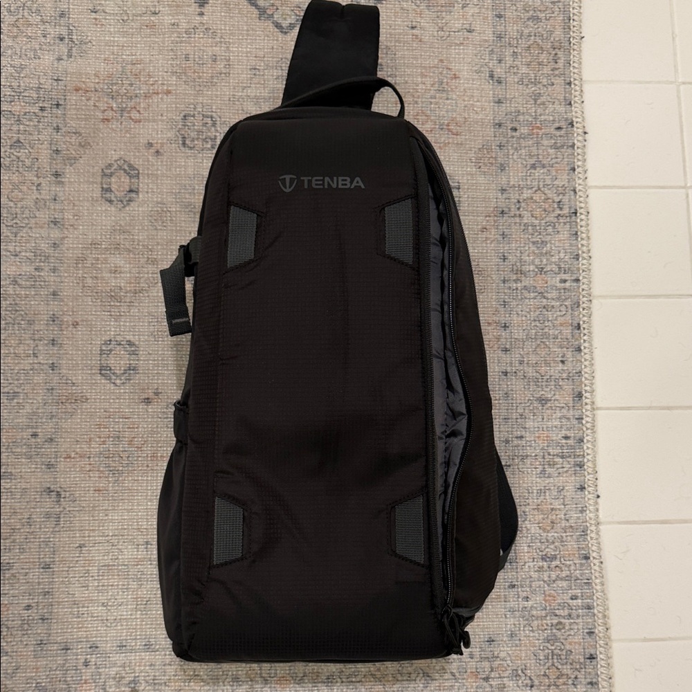 TENBA Solstice 10L Camera Sling Excellent Condition
